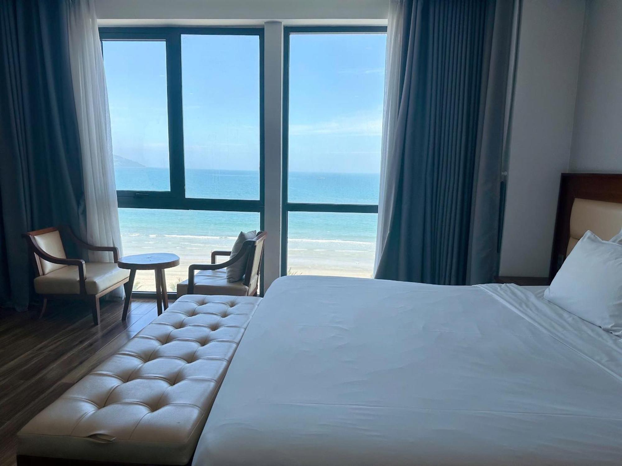 Alisia Beach Hotel Da Nang Exterior foto