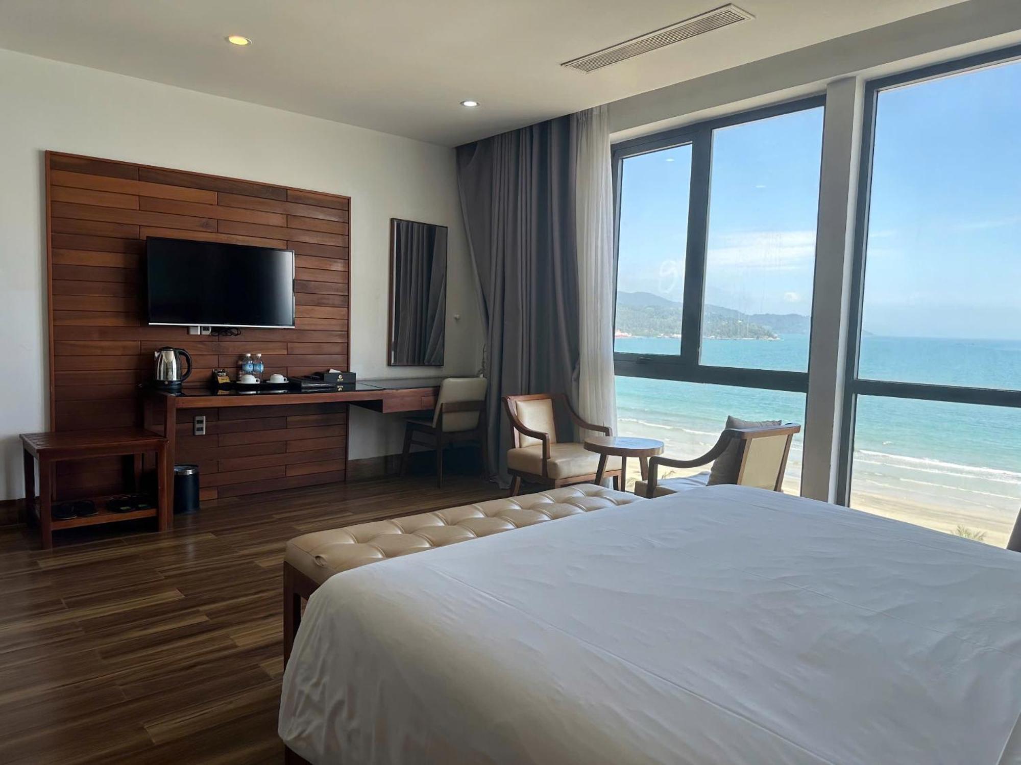 Alisia Beach Hotel Da Nang Exterior foto